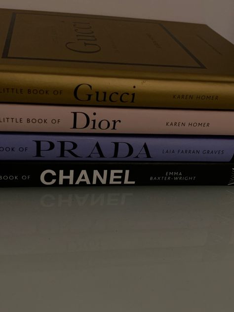 #books #booklovers #bookstagram #gucci #dior #prada #chanel Iconic Fashion, Fashion Books, The Story, Prada, Dior, Chanel, Gucci, Books