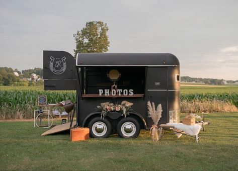 Horse Trailer Photo Booth, Trailer Photo Booth, Vintage Horse Trailer, Outdoor Photo Booths, Photo Booth Business, Wedding Trailer, Mini Photo Sessions, Trailer Decor, Vintage Photo Booths