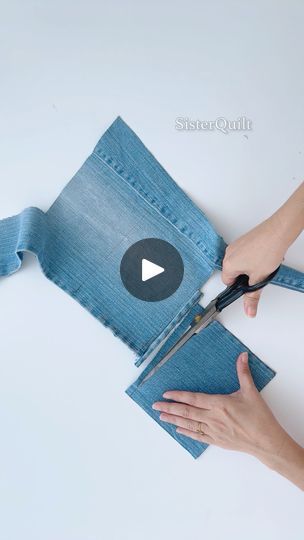 Purse From Old Jeans, Diy Jean Purse, Jean Pocket Purse, Card Wallet Pattern, Diy Coin Purse, Wallet Sewing Pattern, Clothing Pattern Design, Diy Jeans, Jean Purse