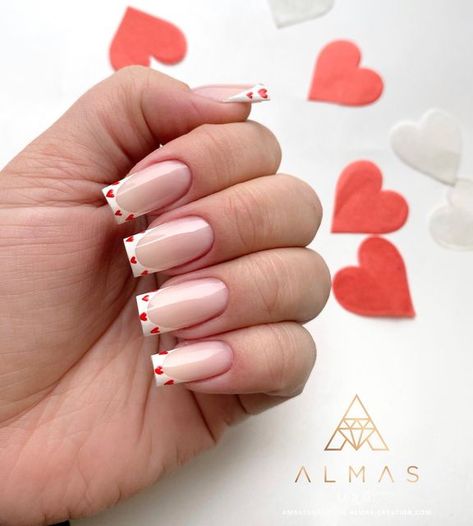 St Valentin Nails, St Valentine Nails, G Nails, Diamond Top, Saint Valentine, St Valentin, Coffin Nails Designs, Valentines Nails, Nails Designs