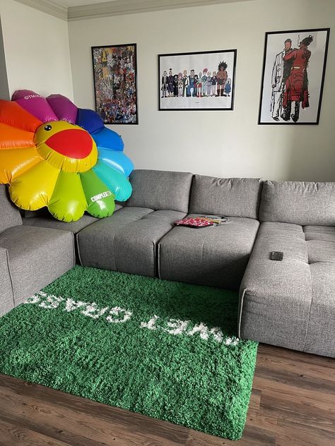 𝕯𝕺𝖀𝕭𝕷𝕰𝕽𝕽 Kaws Living Room, Kaws Bedroom, Boujee Bedroom Ideas, Black White House, Crib Ideas, Hypebeast Room, Apartment Decorating Living, House Interior Design Styles, Luxury Room Bedroom