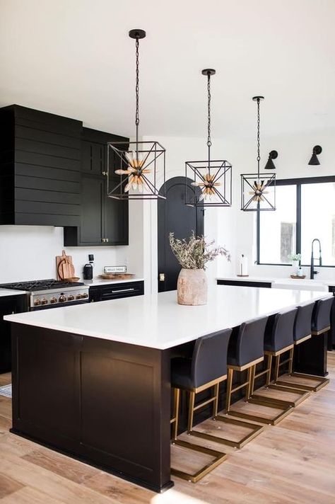 Black Kitchen Island, White Kitchen Island, Transitional Decor Kitchen, Large Kitchen Island, Black Kitchen Cabinets, Sleek Kitchen, Room Remodel, Kitchen Inspiration Design, Black Kitchen