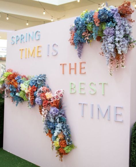 Spring Photo Booth, Creative Backdrops, Event Backdrop, Spring Photos, Photo Booth Backdrop, Body Butter, Spring Time, Photo Booth, Wedding Decor