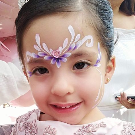 Face Paint Crown, Princess Crown Face Paint, Crown Face Painting, Crown Face Paint, Fairy Face Painting, Designs Y2k, Face Painting Images, Fairy Face Paint, Animal Face Paintings