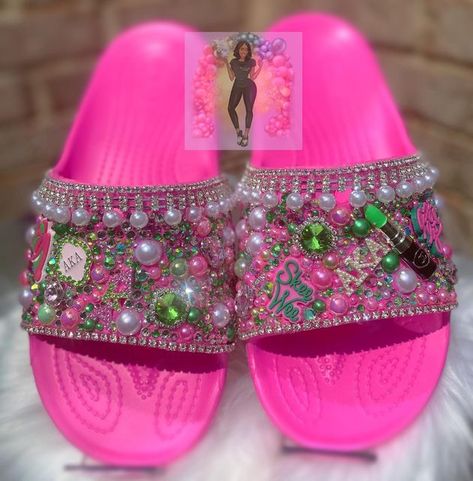 Croc Designs, Crocs Ideas, Crocs Fashion, Bling Sandals, Rhinestone Projects, Aka Sorority, Diy Shoe, Crafting Inspiration, Bad And Boujee