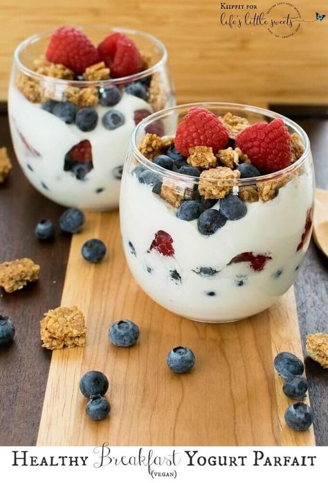 This Healthy Breakfast Yogurt Parfait is easy to whip up and uses only three ingredients to make your morning routine super easy and lip smacking. #vegan #parfait #breakfast #granola #yogurt #healthy #snack #blueberries #raspberries #berries Yogurt Breakfast Ideas, Healthy Breakfast Yogurt, Vegan Yogurt Parfait, Yogurt Recipes Breakfast, Breakfast Yogurt Parfait, Healthy Parfait, Breakfast Yogurt, Baby Breakfast, Parfait Breakfast