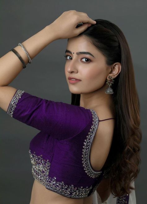 Rukshar Dhillon, Saree Images, Cute Expressions, Female Celebrity Fashion, Calendar 2022, Miss India, Latest Images, Beautiful Smile Women, Beautiful Blouses