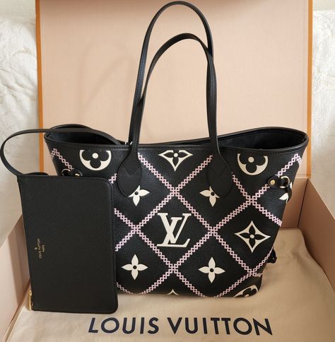 Louis Neverfull, Lv On The Go Tote Mm Black, Louis Vuitton Shopper, Louis Vuitton Handbags Black Purses, Lv Neverfull Black, Louis Vuitton Handbags Black Louis Vuitton Official, Louis Vuitton Empreinte, Louis Vuitton Flower Mm Monogram Canvas & Cowhide Leather Zipped Tote Noir, Louis Vuitton Totes