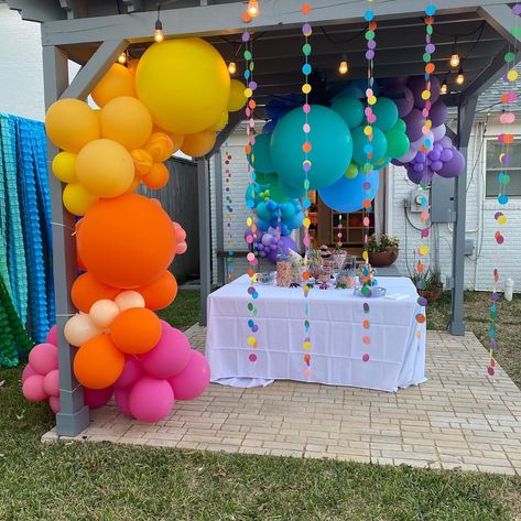 Give me a pergola and I’ll provide the rainbow 🌈 🤩 Cutest setup for a backyard birthday! 20ft garland $400 before delivery and… | Instagram Rainbow Balloon Arch, Carnival Circus, Backyard Birthday, Rainbow Birthday Party, Rainbow Balloons, Circus Theme, Rainbow Stickers, Rainbow Birthday, Balloon Arch