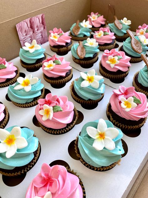 Hawaiian Birthday Cakes, Moana Cupcake, Tropical Birthday Cake, Summer Birthday Cake, Beach Birthday Cake, Hawaiian Birthday Party, Hawaiian Birthday, Luau Birthday, Läcker Mat