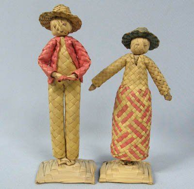 straw dolls, Mexico Wheat Weaving, Flax Weaving, Straw Art, Village Fete, Weaving Designs, Weaving Art, Art References, Basket Weaving, Folk Art