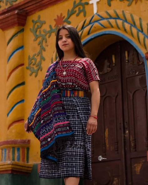 Guatemalan Clothing, Spider Sona, Mexico Culture, Dream Girl, Guatemala, Peru, Stylish Outfits, Saree, One Piece