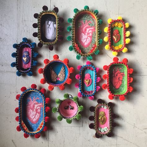 Tin Shrine, Wall Shrine, Handmade Halloween Decorations, Tin Art, Easy Paper Crafts, Mexican Folk Art, Pom Poms, Folk Art, Cross Stitch