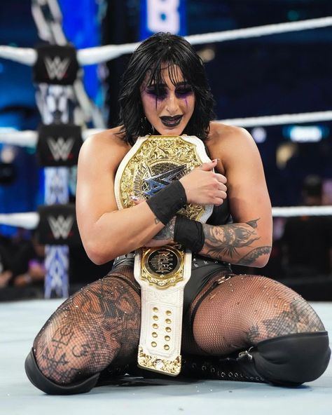 Goth Gifts, Bollywood Images, Buff Women, Wrestling Stars, Wwe Girls, Wwe Female Wrestlers, Rhea Ripley, Wwe Champions, Wrestling Wwe