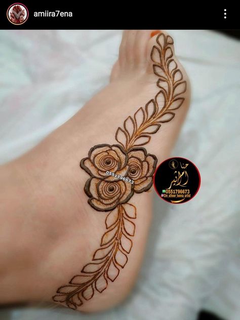 Glitter Mehndi, Mehndi For Beginners, Black Mehndi, Indian Wedding Henna, Mehndi Decorations, Leg Mehendi Design, Henna Styles, Mehndi Video, Moroccan Henna