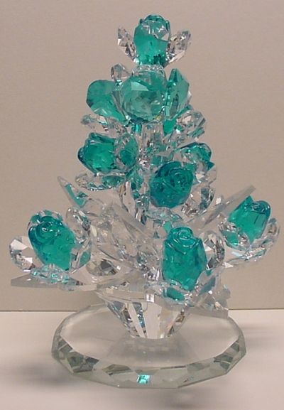 Gorgeous Swarovski Crystal Figurines, Rose Tree, Crystal Aesthetic, Aesthetic Life, Crystal Ornament, Crystal Figurines, Glass Figurines, Crystal Rose, Tree Wedding