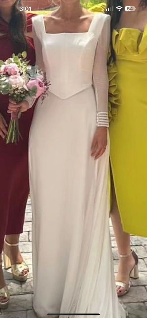 Wedding Dress With Shoulder Pads, Wedding Dress Shoulder Pads, Wedding Dress With Epaulettes, Off The Shoulder Spanish Wedding Dress, Off-shoulder Cream Wedding Dress, Monique Lhuillier Off The Shoulder Wedding Dress, Dress With Shoulder Pads, Shoulder Pads, Wedding Styles