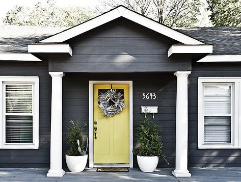 Love these colors! Front Foor, Dark Grey Houses, Yellow Front Door, Grey Exterior House Colors, Exterior Gray Paint, Exterior Paint Schemes, Paint Colors For House, Colors For House, House Paint Color Combination