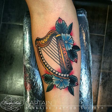 Erin Go Braugh tattoo Harp Tattoo, Erin Go Braugh, Shamrock Tattoos, Traditional Tattoo Old School, Irish Harp, Tattoo Filler, Irish Tattoos, Irish Style, Tattoo Old School