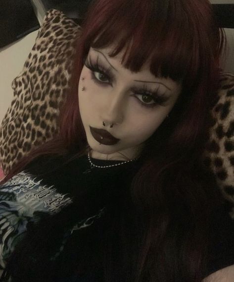 Maquillage Goth, Trad Goth Makeup, Dark Makeup Looks, Estilo Emo, Punk Makeup, Alt Makeup, Swag Makeup, Alternative Makeup, Cool Makeup Looks