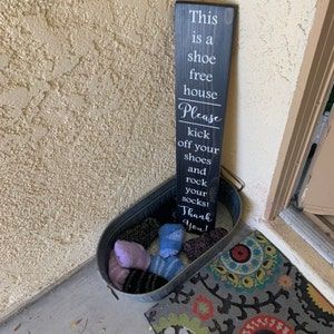 Guest Slippers Front Doors, No Shoes In House Ideas, Leave Shoes At Door Ideas, No Shoe Zone Sign, No Shoes In House Sign, No Shoes In The House Ideas, No Shoes In The House Sign, No Shoes In The House Sign Funny, Remove Shoes Sign Entryway Front Doors