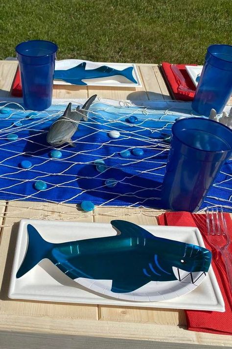 Shark Party Candy Table, Shark Birthday Table Decor, Shark Theme Decorations, Shark Party Centerpiece Ideas, Sharks Birthday Party, Birthday Desert, Shark Stuff, Lion Party, Shark Themed Party