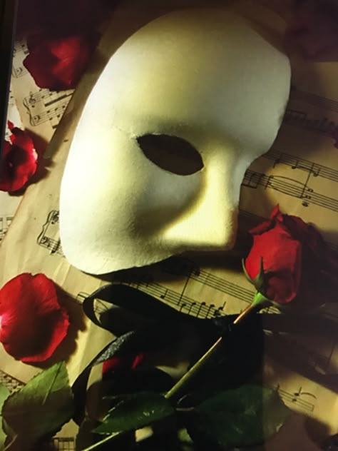 Phantom Of Opera Art, Drama Masks Aesthetic, The Phantom Of The Opera Wallpaper, Phantom Of The Opera Moodboard, Phantom Of The Opera Movie Aesthetic, Phantom Of The Opera Phone Wallpaper, The Phantom Of The Opera Aesthetic, Phantom Of The Opera Dark Aesthetic, Phantom Of The Opera Aesthetic