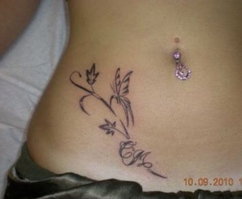 Tattoo Ideas Female Lower Stomach, Xo Tattoo On Hip, Stomach Tats For Women, Lower Tummy Tattoo, Small Hip Tattoo Ideas, Cute Stomach Tattoos For Women, Side Stomach Tattoos Women, Hip Bone Tattoo, Small Hip Tattoos