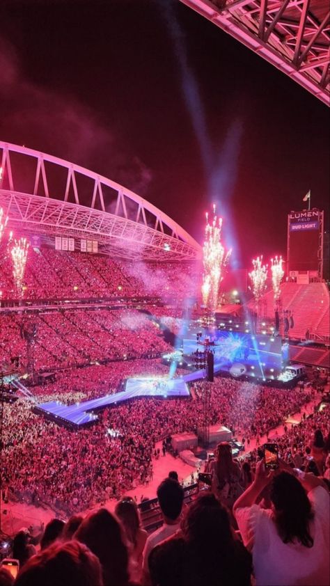 Stadium Tour Aesthetic, Eras Tour Seattle, The Eras Tour Aesthetic, Harry Taylor, Taylor Core, Swift Tour, Taylor Swift Posters, Concert Aesthetic, Taylor Swift The Eras Tour