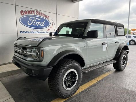 Fresh off the truck is this amazing new ‘23 Bronco 😱 Big Bend 🌄 Sasquatch 🐵 Who said convertibles were only for Mustangs? With this Bronco you can hit the trails with the top down and the doors off. It’s the perfect summer cruiser ☀️ and it’s here at Court Street Ford 😄 It won’t be on our website just yet, so come on by to check it out. You can also message us or call (815) 802-2122 for more details! Bronco Big Bend, Big Bend, Top Down, Who Said, The Doors, Perfect Summer, New Arrival, Bend, Mustang