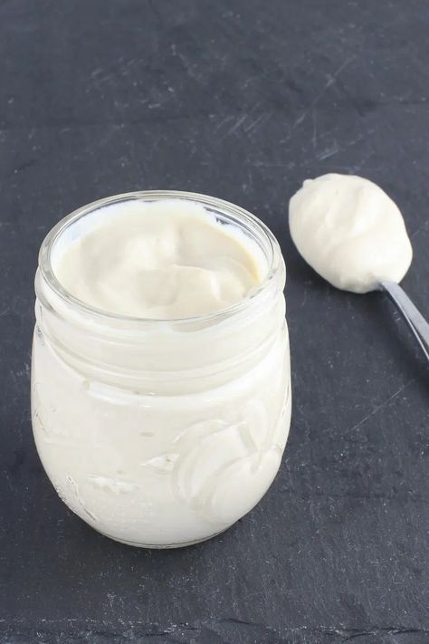 vegan oil free mayonnaise Mayo Tofu, Vegan Cheddar Cheese Sauce, Tofu Mayo, Vegan Oil Free, Vegan Alfredo Sauce, Vegan Alfredo, Oil Free Vegan Recipes, Mayonnaise Recipe, Vegan Cheddar