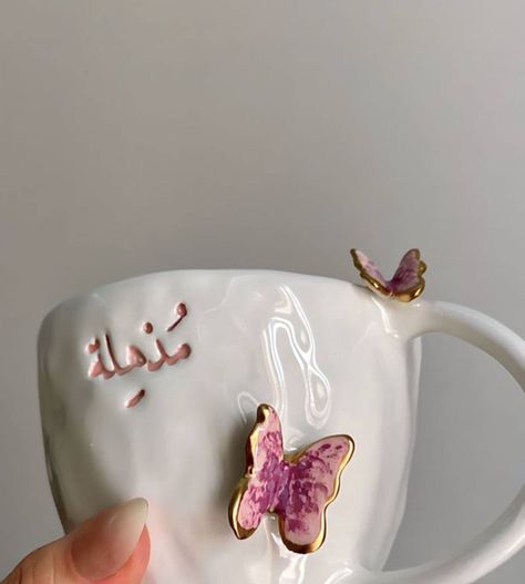 Ceramic Painting Ideas, Clay Cup, Cerámica Ideas, Clay Diy Projects, Pretty Mugs, Diy Ceramic, Clay Crafts Air Dry, Clay Mugs, Aesthetic Inspiration