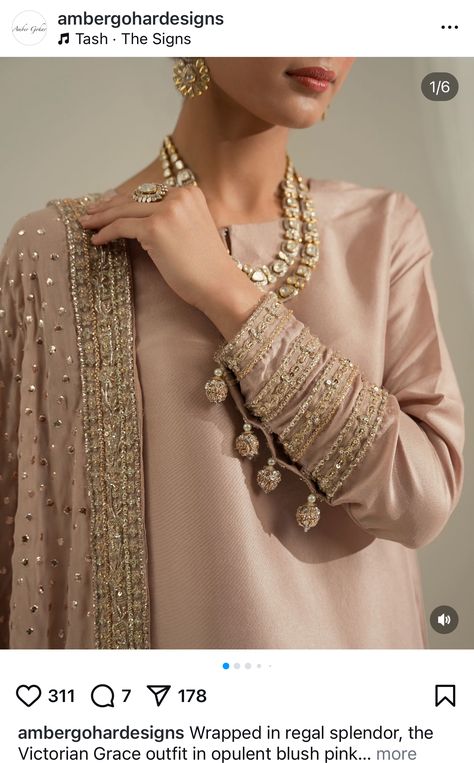 Pakistani Elegant Dresses, Sleeves Style For Kurti, Heavy Indian Dresses, Fancy Sleeves Design For Kurtis, Neck And Sleeves Designs For Kurtis, Pakistani Sleeves Design, Pakistani Wedding Suits, Pakistani Suits Casual, Pakistani Style Suits