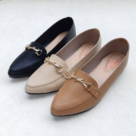 Office Wear Footwear Women, Classy Shoes, Moccasins Mens, Fashion Tops Blouse, Office Shoes, Low Heel Shoes, Only Shoes, Ballerina Shoes, Diy Shoes