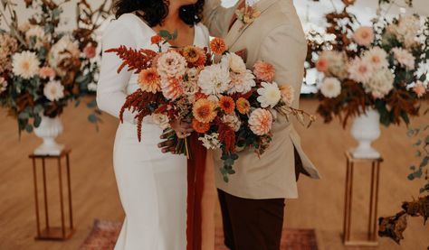 Terra Cotta Wedding, Olive Green Bridesmaid Dresses, Fall Ceremony, Rust Bridesmaid Dress, Rusting Wedding, Fall Barn Wedding, Wedding Party Flowers, Boho Inspiration, Cream Wedding