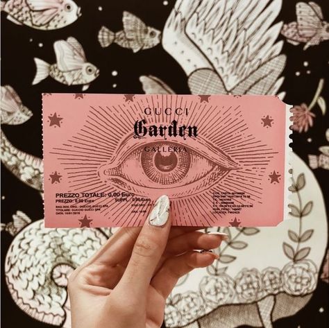 Garden Murals, Gucci Garden, Visuell Identitet, Gucci Runway, Garden Mural, Regal Design, Flyer Design Inspiration, 카드 디자인, Design Brochure