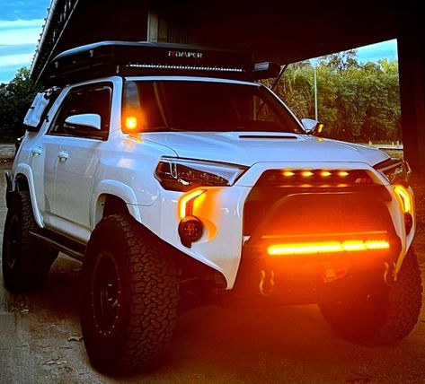 4 Runner Toyota Interior, Modded 4runner, 4 Runner Toyota Lifted, 4runner Interior Mods, Toyota 4runner Mods, Tactical Truck Ideas, Lifted 4runner, Toyota Four Runner, Toyota 4runner Interior