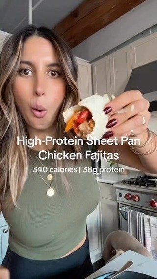 Easy High Protein Sheet Pan Chicken Fajitas — Protein Snack Queen High Protein Fajitas, High Protein Chicken Quesadilla, Protein Snack Queen, Baked Chicken And Veggies, Fajita Quesadilla, Sheet Pan Chicken Fajitas, Fajita Seasoning Mix, Healthy Foods To Make, Chicken Fajita Recipe