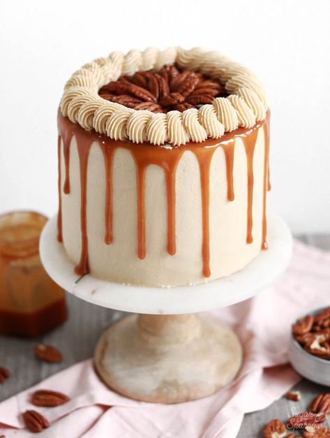 Pecan Pie Cake Recipe, Caramel Pecan Pie, Pecan Pie Cake, Pecan Pie Filling, Thanksgiving Cakes, Chocolate Pecan Pie, Decadent Chocolate Cake, Pecan Cake, Fall Cakes