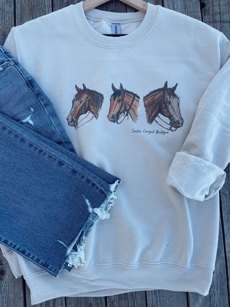 Cowpony Sweatshirt Southern Fits, Cowgirl Boutique, Country Boutique, Cowgirl Pictures, Casual Country Outfits, Dutton Ranch, Western Clothes, Cute Country Outfits, Boutique Ideas