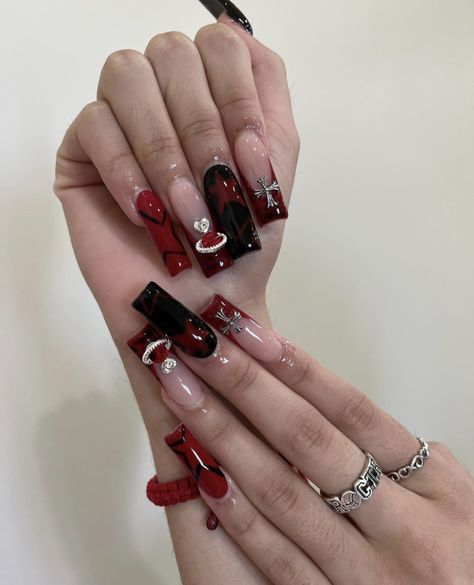 Black Silver And Red Nails, Red Junk Nails, Y2k Nails Red, Dark Red And Black Nails, Saturn Nails, Red Nail Sets, Alt Nails, Red And Silver Nails, Bedazzled Nails