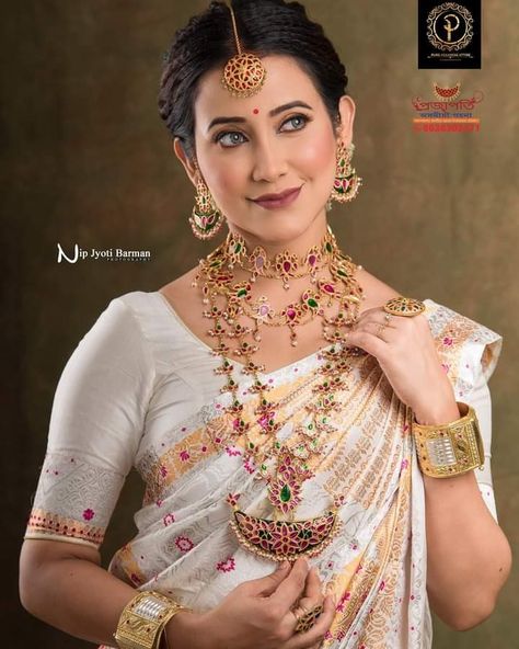 Assamese Traditional Jewellery, Assamese Jewellery Design, Assamese Wedding Dress, Assamese Traditional Dress, Assamese Aesthetic, Assamese Dress, Sador Mekhela, Assamese Jewellery, Assamese Bride