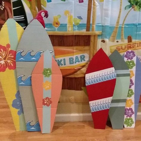 #beachpartydecor hashtag on Instagram • Photos and Videos Hawaiian Beach Party Decoration, Diy Cardboard Surfboard, Surfboard Party Decor, Diy Surfboard Decor Cardboard, Diy Hawaiian Party Decorations, Cardboard Surfboard, Son's Birthday, Hawaii Theme, Surf Party