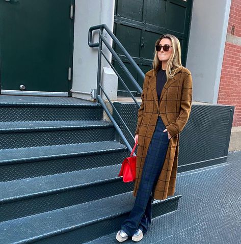 Olivia Duncan (@livyduncan) | Instagram Olivia Duncan, Duster Coat, Trench Coat, Fall Winter, Street Style, Instagram Photos, Photo And Video, Instagram Photo, Wardrobe