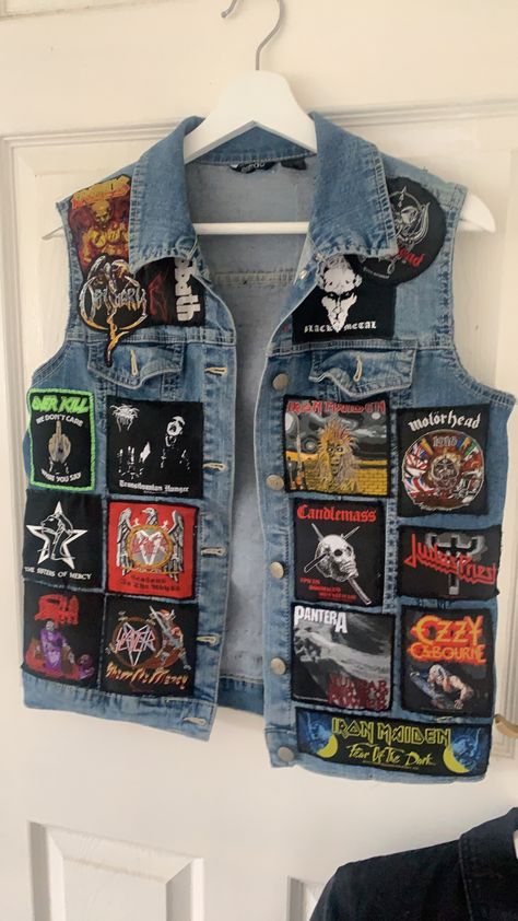 #metal #battlejacket #blackmetal #thrashmetal #thrash #metaljacket #patchjacket #thrasher Battle Jacket Metal, Metal Battle Vest, Metalhead Fashion, Vest Ideas, Battle Jackets, Battle Vest, Punk Fashion Diy, Concert Attire, Battle Jacket