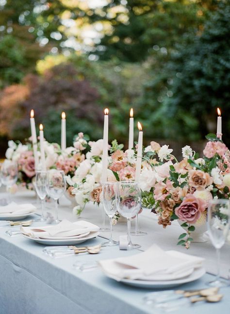 Elegant Long wedding tablescape decor with blue linen and white runner decorated with low floral centerpieces, pink flowers and tapper candles | Classic yet contemporary garden wedding ideas at Lakewold Gardens | Seattle Wedding Inspiration | Photographer: JEREMY CHOU PHOTOGRAPHY | Magnolia Rouge: Fine Art Wedding Blog Pale Blue Wedding, Garden Wedding Ideas, Romantic Florals, Outdoor Wedding Inspiration, Tablescape Inspiration, Wedding Sparrow, Wedding Reception Inspiration, Contemporary Garden, Garden Party Wedding