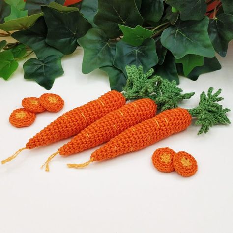 Tuto crochet gratuit de carotte vitaminée super facile - L'Univers de Lalu Easter Crochet Patterns, Easter Toys, Crochet Food, Easter Crochet, Crochet Diy, Easy Easter, Applique Patterns, Learn To Crochet, Diy Crochet