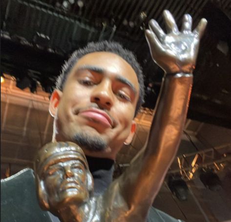 Bryce Young wins Heisman Trophy after securing nearly $1M deal - Rolling Out Bryce Young Alabama, Bryce Young Panthers, Sec Championship, Athletic Aesthetic, Dream Reality, Heisman Trophy, Light Skin Men, Nick Saban, College Football Playoff