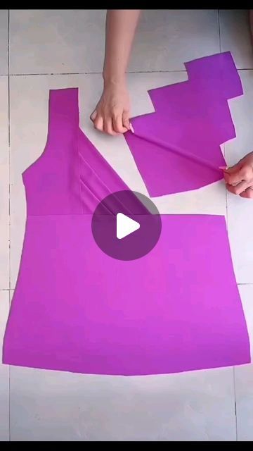 Dress Fashion Design, Design Your Own Dress, Fashion Sewing Tutorials, Fashion Design Dress, August 22, Handmade Fashion, Fashion Sewing, Sewing Inspiration, Dress Fashion