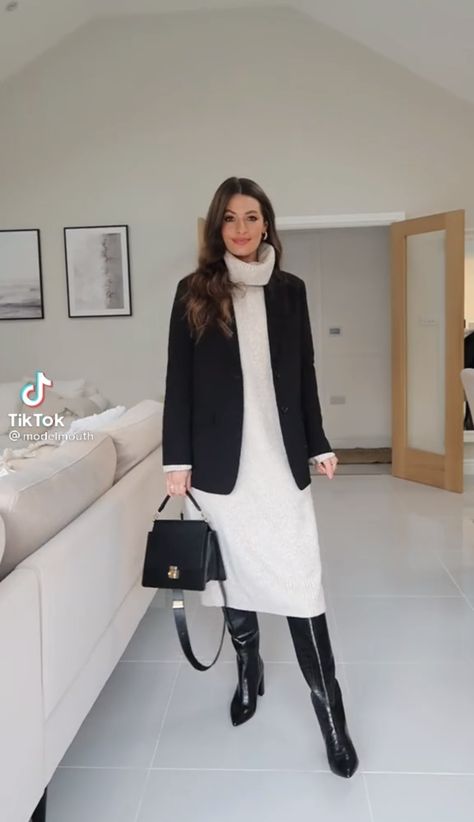 White Sweater Dress Outfit, Sweater Dress Outfit Winter, Conservative Fashion, Simple Style Outfits, Winter Outfits Warm, Sweater Dress Outfit, Fall Outfits For Work, Stylish Work Outfits, Workwear Fashion